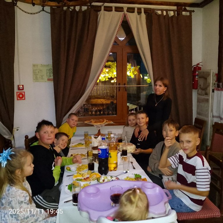 photo_2025-11-11_19-45-03